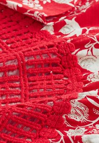 Next REGULAR FIT - Tričko s potlačou - red print