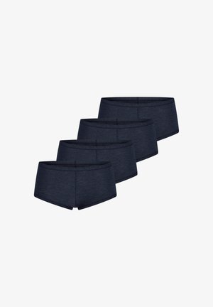 Fire par sailorblå herreboxershorts arrangeret i en trappetrinsrække på en hvid baggrund.