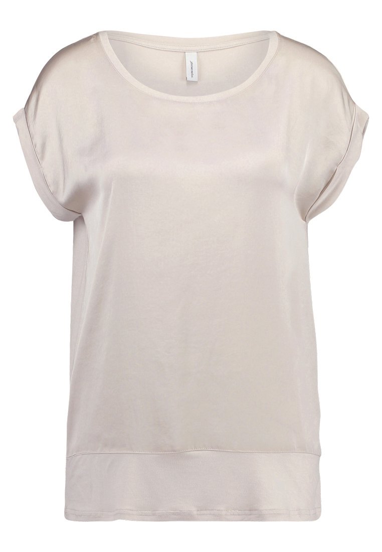 Sand t-shirt