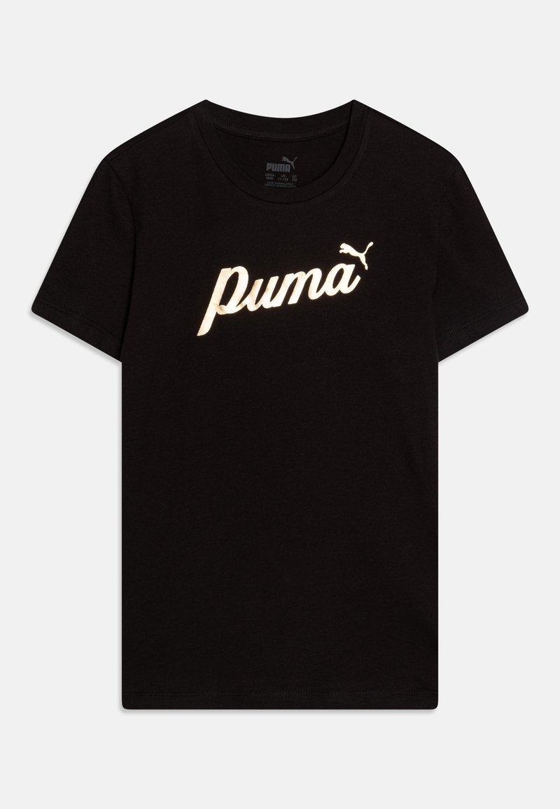 Camiseta de algodón negra con un gran logo reflectante en blanco de "Puma" y un pequeño emblema del gato Puma. Mangas cortas y escote redondo.