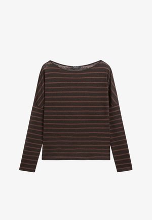 Chemise à manches longues de couleur brun foncé avec de fines rayures horizontales noires et un large col rond, étalée à plat sur un fond blanc.