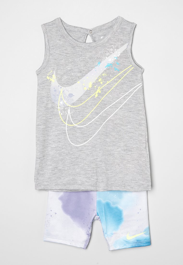 Nike Sportswear Sport T-shirt transparant Nike Sportswear Sport T-shirt transparant