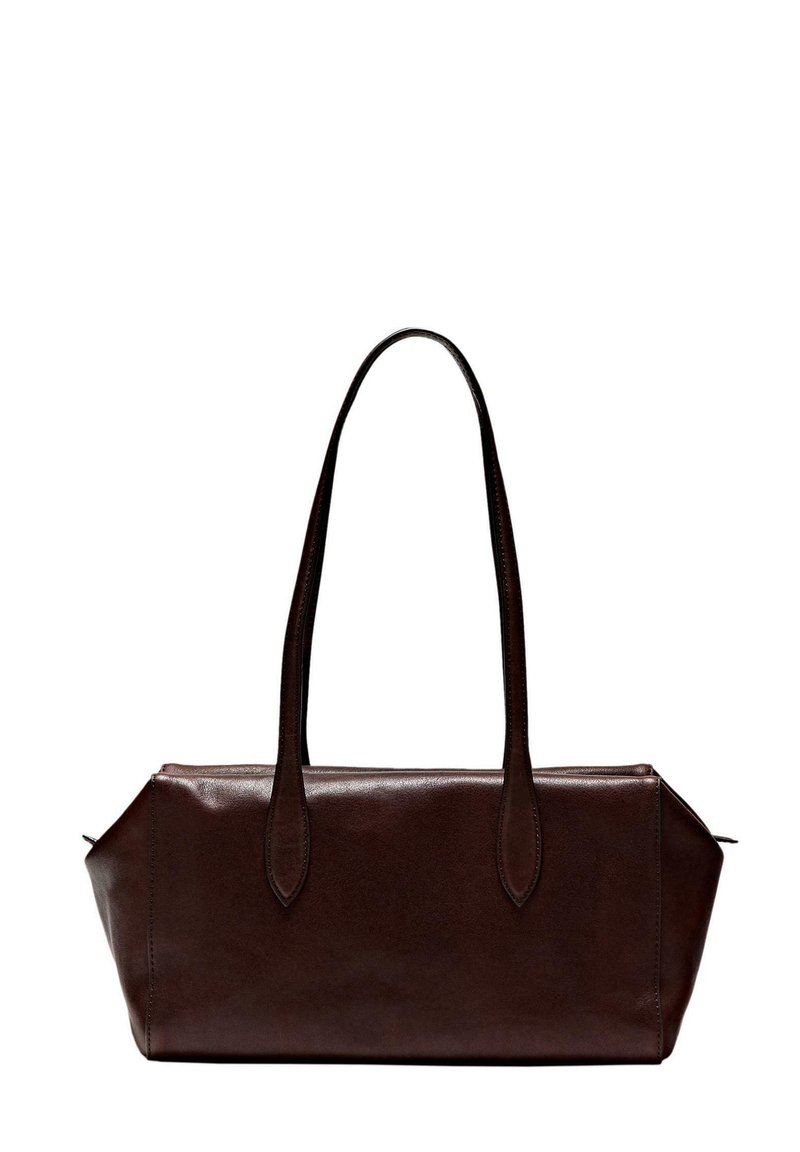 Borsa in pelle marrone con due lunghe maniglie, forma rettangolare, texture liscia e angoli arrotondati. Caratterizzata da un design minimalista.