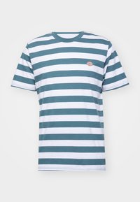 Unselected, lincoln green