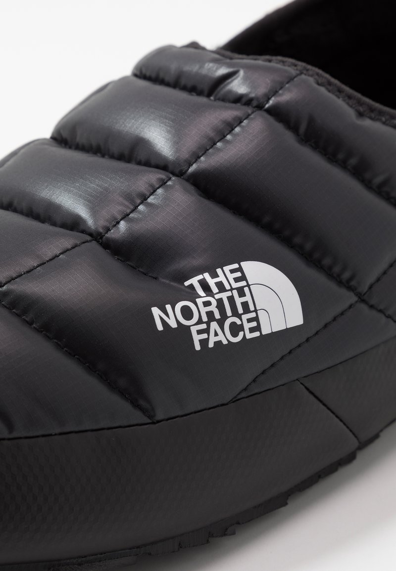 The North Face M Thermoball Traction Mule V Snowboot Winterstiefel Tnf Black Tnf White Schwarz Zalando De