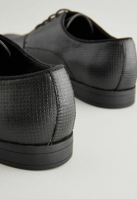 Next EMBOSSED TOE DERBY - REGULAR FIT - Pantofi cu șiret - black