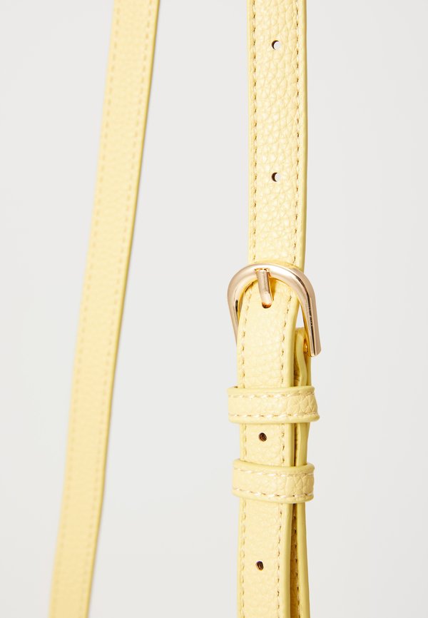 RISED  - Handbag - giallo chiaro4