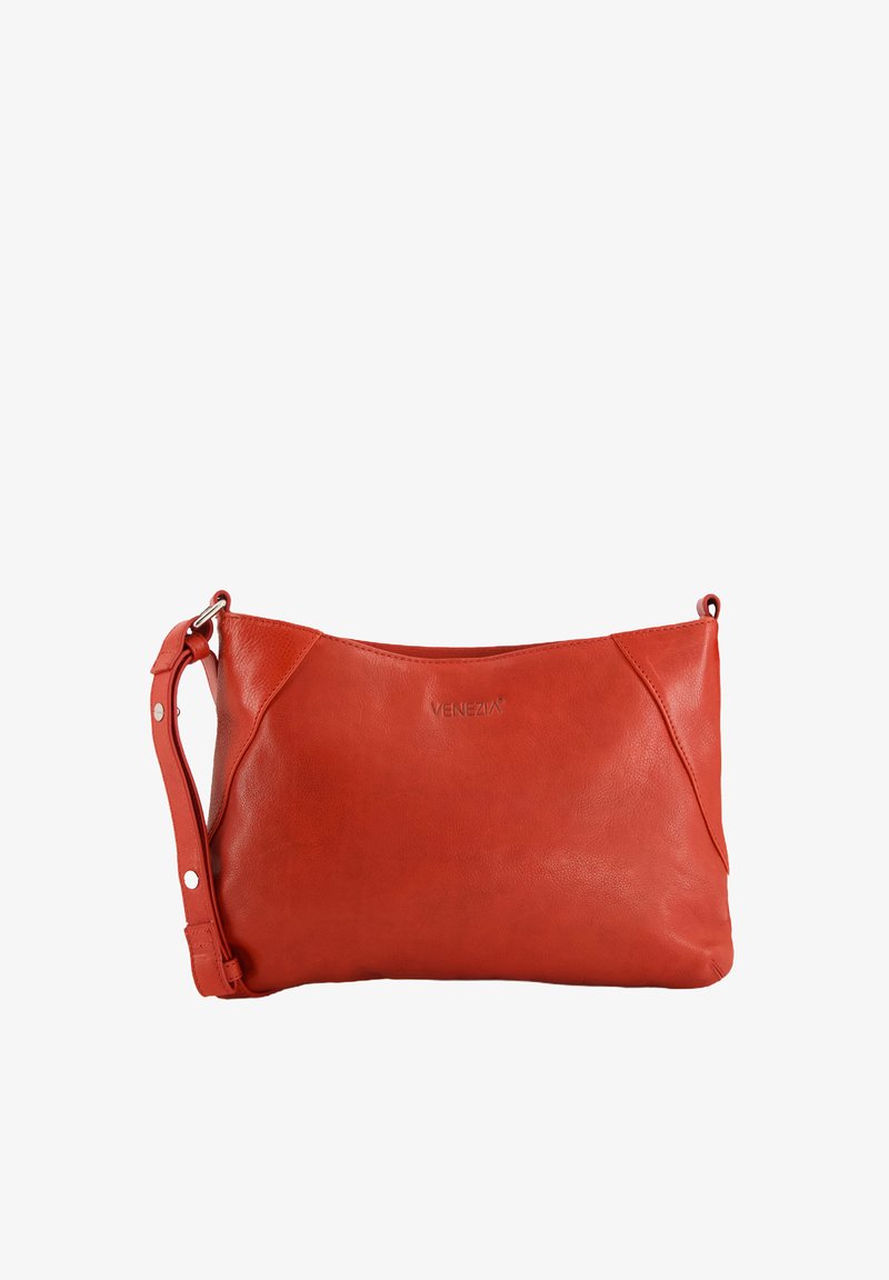 Sac bandoulière en cuir rouge avec une sangle réglable et le logo "VENEZIA" en relief sur le devant, présenté sur fond blanc.