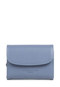 Portafogli blu in pelle compatto con bordi cuciti e logo Lancaster Paris impresso al centro anteriore.
