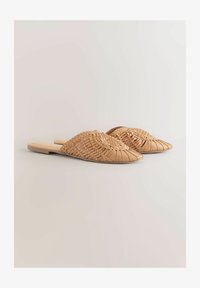 Geselecteerd, tan brown