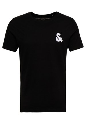 T-shirt en coton noir avec col rond et manches courtes. Présente un logo blanc "&" brodé sur le côté gauche de la poitrine.