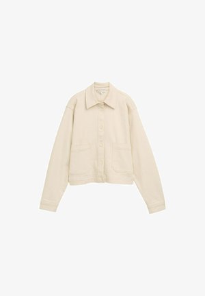 Helle beige Knopfjacke aus strukturiertem Stoff, mit einem Kragen, zwei Fronttaschen und langen Ärmeln. Cropped-Länge.