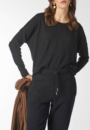Long sleeved top - black