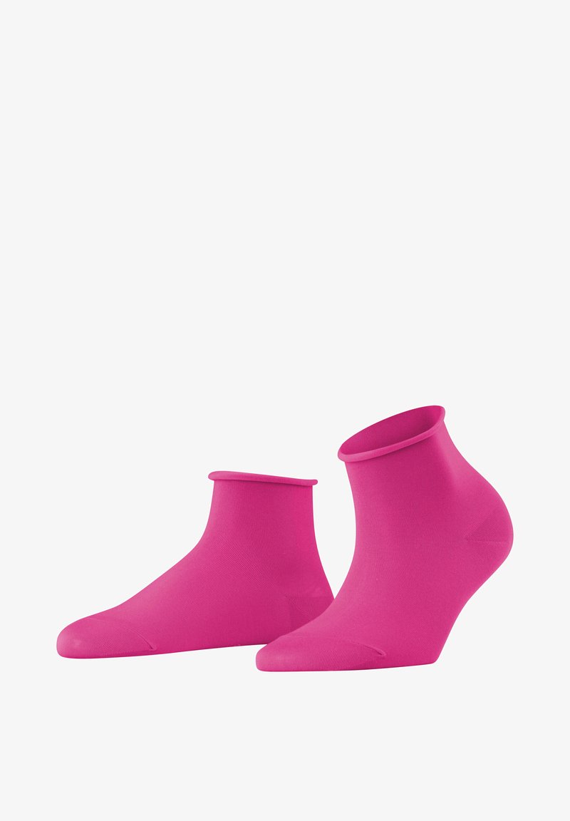Meias de tornozelo em rosa brilhante, feitas de um tecido liso e elástico com um punho canelado e bico reforçado para maior durabilidade.