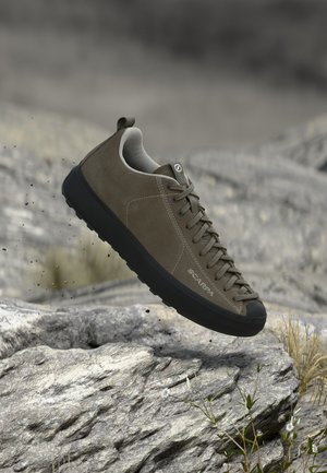 Scarpa MOJITO WRAP UNISEX - Trekingové boty - dark rock