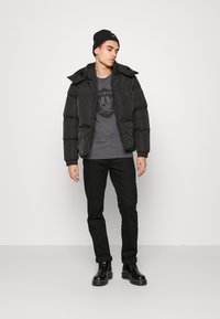 Only & Sons ONSNFL LIFE TEE - T-shirt estampada - asphalt
