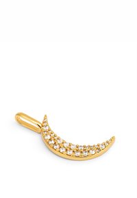 Ciondolo a forma di mezzaluna in oro, decorato con strass trasparenti lungo la curva, dotato di un anello per il fissaggio. Superficie liscia e lucida.