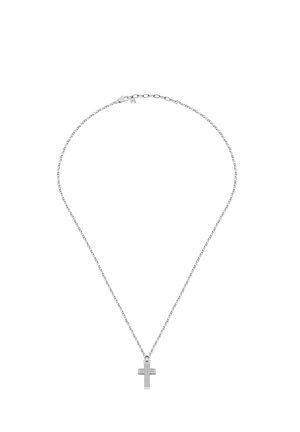Collana in argento con un piccolo pendente a croce texturizzato. La catena è delicata con maglie, e la croce presenta un motivo a griglia sulla sua superficie.