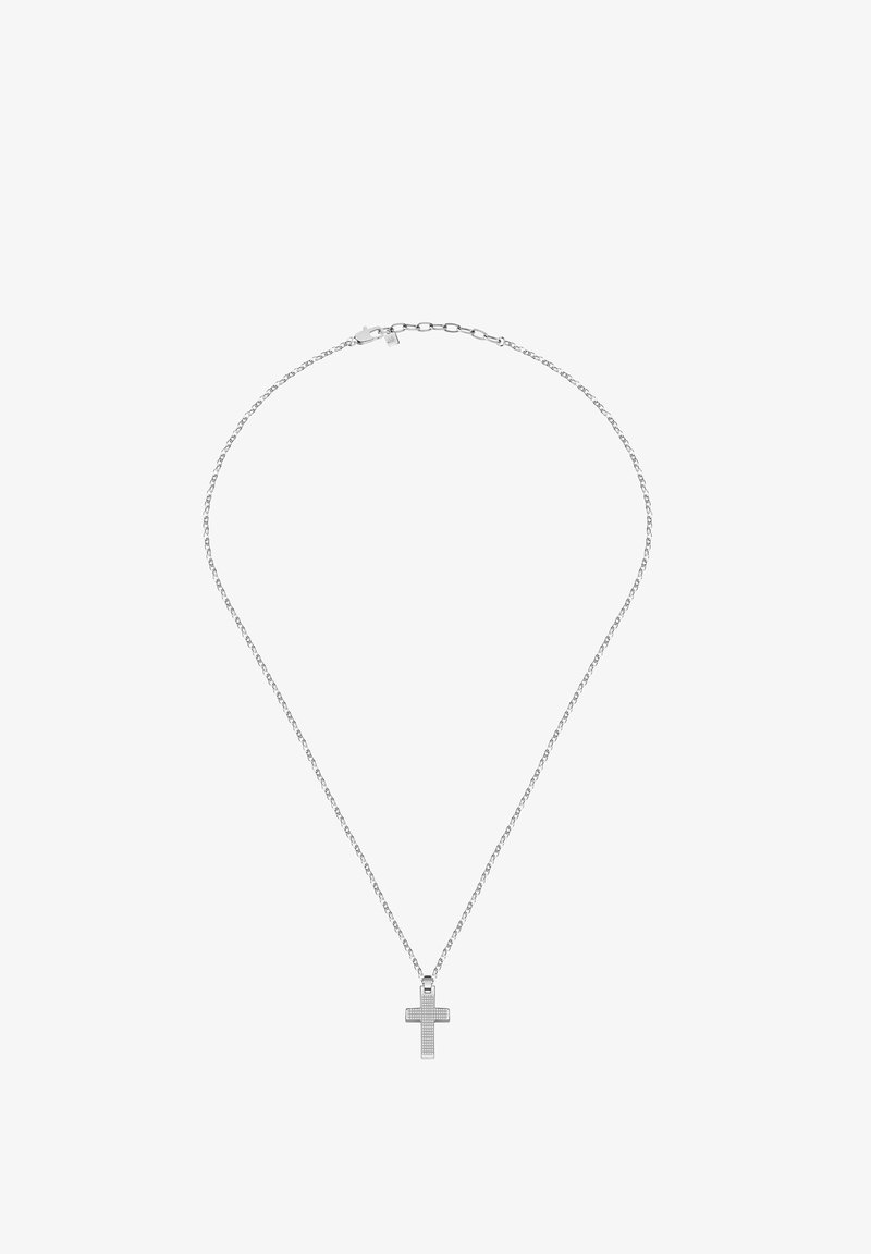 Collana in argento con un piccolo pendente a croce texturizzato. La catena è delicata con maglie, e la croce presenta un motivo a griglia sulla sua superficie.