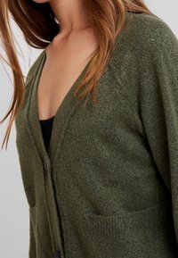 Noisy May Kofta - olive