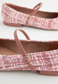 Next WIDE FIT FOREVER COMFORT MARY JANE - Bailarinas con hebilla - pink white