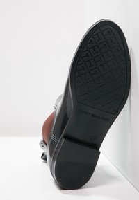 Tommy Hilfiger Kumisaappaat - dark blue
