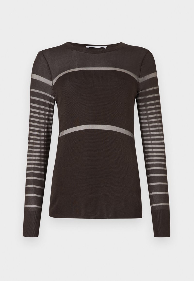 Maglia a maniche lunghe di colore marrone scuro con una consistenza liscia. Presenta strisce orizzontali grigie chiare sul petto e un pannello a strisce sulle maniche.