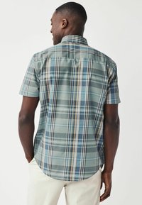 Next EASY IRON BUTTON DOWN OXFORD SHORT SLEEVE - REGULAR FIT - Hemd - sage green check
