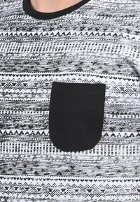 Solid SDINGO - Printtipaita - black