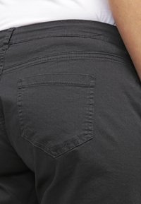 Zalando Essentials Shorts - black