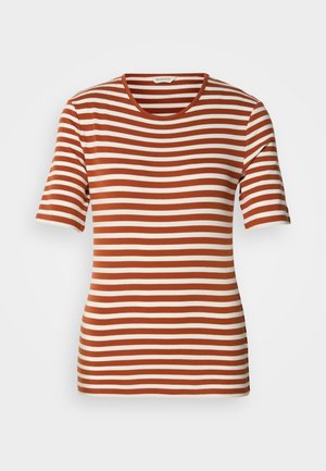Gestreiftes T-Shirt in abwechselnden Rost- und Cremefarben, mit kurzen Ärmeln, rundem Ausschnitt und einem weichen, strukturierten Stoff.