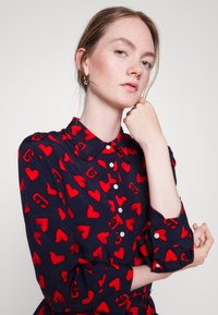 GANT COLLEGIATE HEART DRESS - Vestido de dia - classic blue