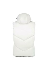 Witte puffervest met capuchon, voorzien van chevronstiksels en een gladde textuur. Zwarte accents langs de zijkanten en de zoom.