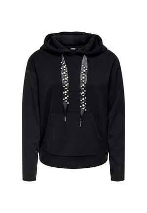 Sudadera negra con bolsillo frontal, cordones de satén adornados con perlas blancas dispersas y mangas largas.