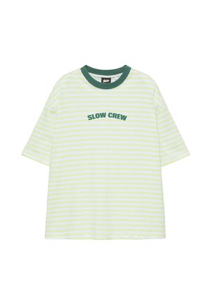 PULL&BEAR, BOXY STRIPED STWD - T-SHIRT - T-shirt imprimé - green