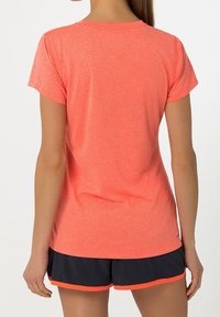 New Balance T-shirt - bas - coral