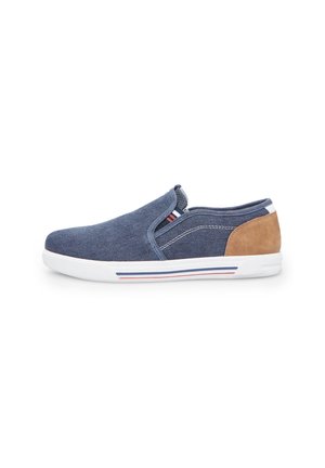 Bata, Sneakers basse - blu