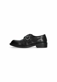 Schwarze Lederschuhe mit runder Spitze, flachem Absatz und einem metallenen Schnallenakzent an der Seite. Glatte Textur, elegantes Design.