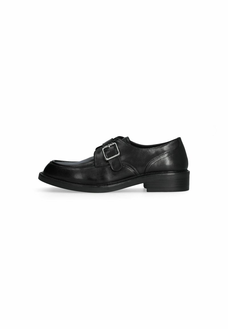 Schwarze Lederschuhe mit runder Spitze, flachem Absatz und einem metallenen Schnallenakzent an der Seite. Glatte Textur, elegantes Design.
