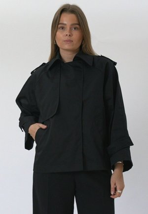 TEESHOPPEN, ELARA SHORT TRENCHCOAT - Letná bunda - black