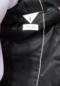 Pier One TUXEDO SUIT - Anzug - black