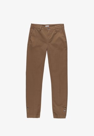 Brune bomuldsbukser med to forlommer, knaplukning og knaplukning ved anklerne. Glat tekstur og skræddersyet design.