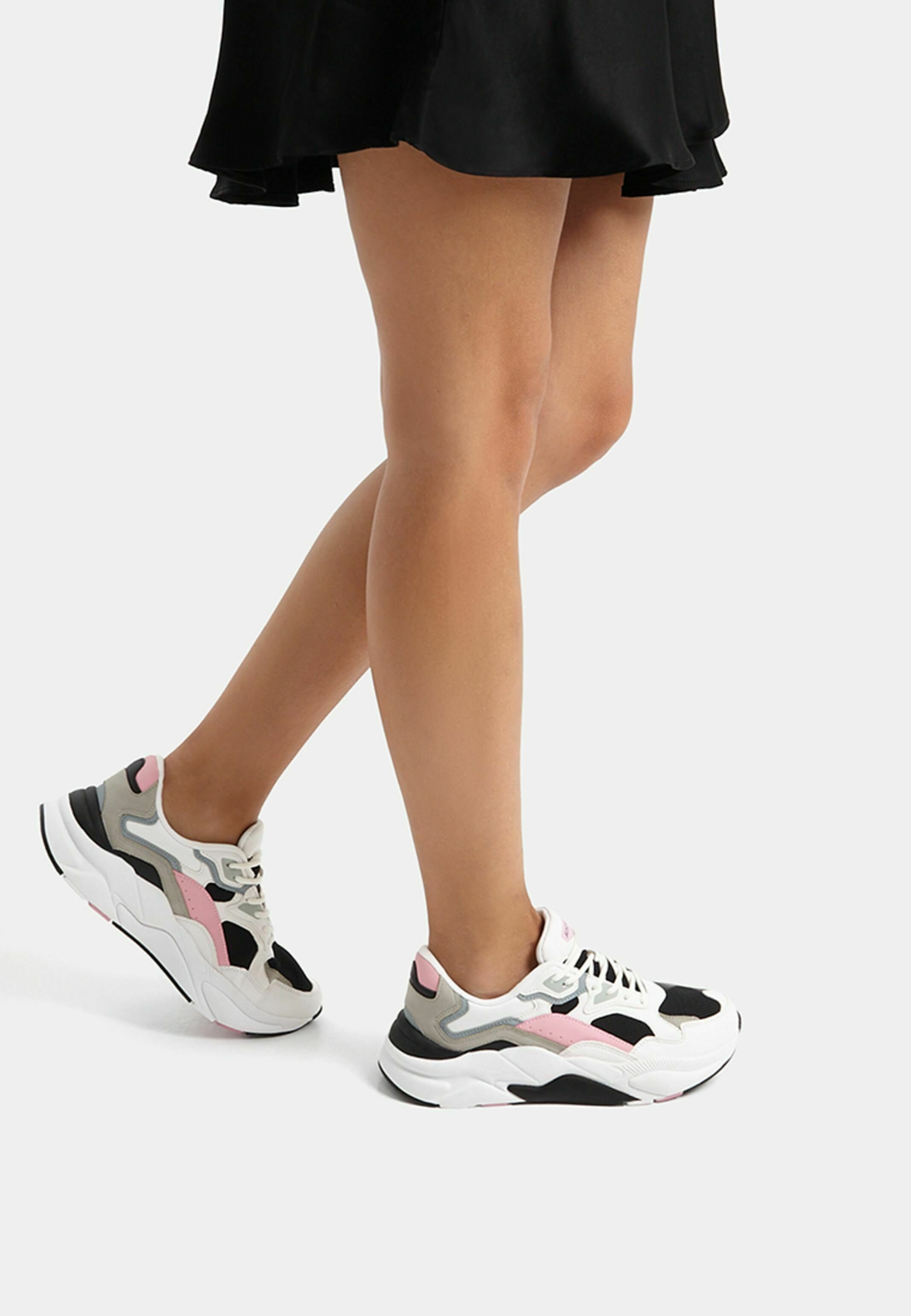 Bershka 厚底レースアップスニーカー ホワイト (Bershka/スニーカー) 78073132【BUYMA】