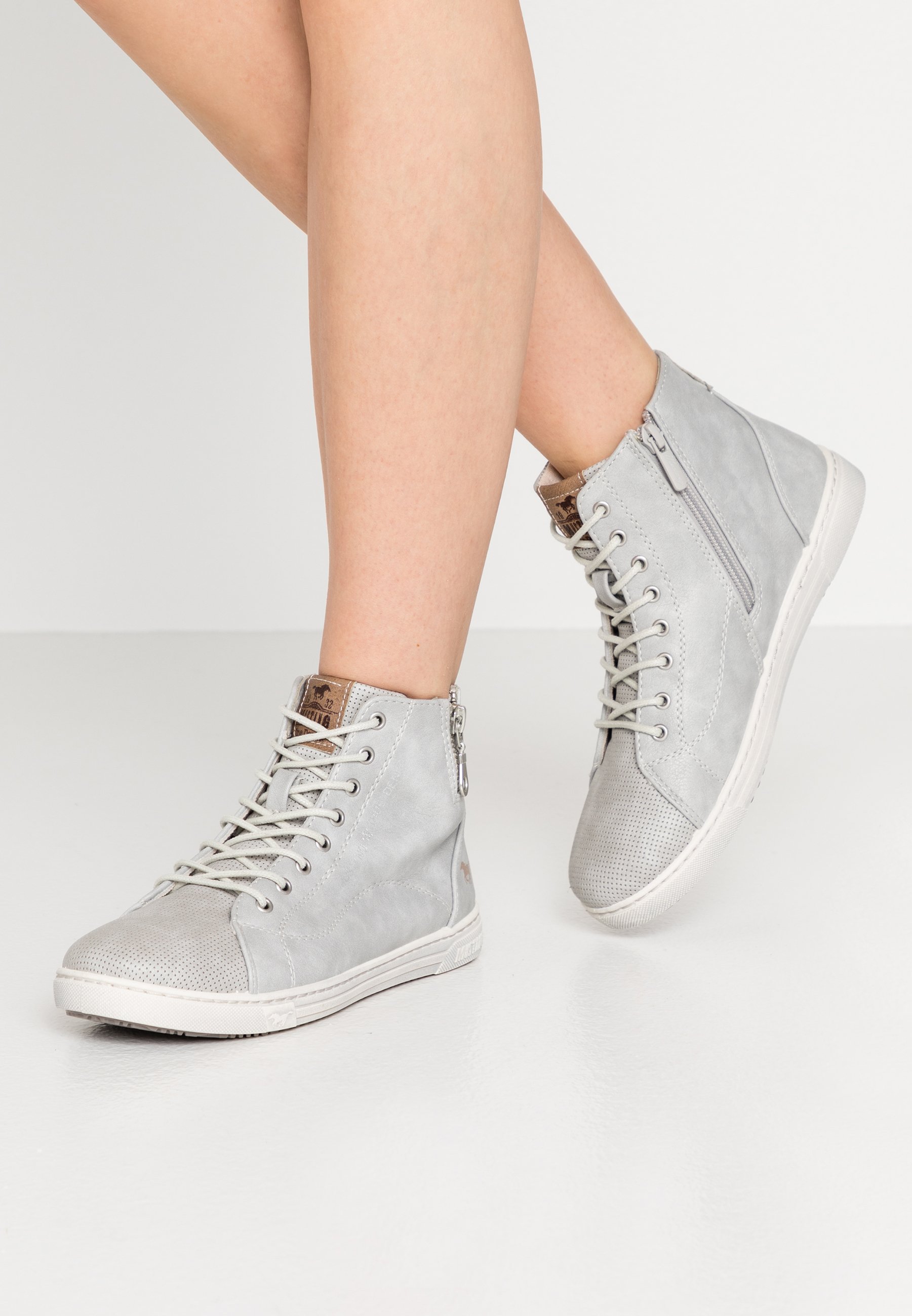 Mustang Baskets Montantes Hellgrau Gris Clair Zalando Fr