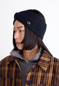 Calvin Klein BEANIE & HEADBAND SET - Čelenka - black