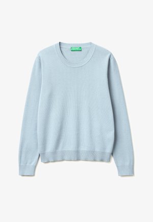 Hellblauer Pullover mit Rundhalsausschnitt und langen Ärmeln, mit gerippten Bündchen und Saum, versehen mit einem kleinen grünen United Colors of Benetton-Label am Kragen.