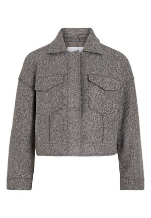 Grå kort jakke laget av teksturert ull, med spiss krage, to frontlommer og rett kutt design.
