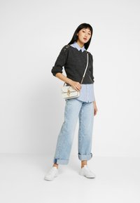 ONLY ONLJADE BUTTON - Vesta - dark grey melange