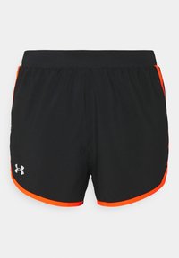 Pantalones cortos deportivos negros con acentos laterales naranjas. Están hechos de una tela ligera, cuentan con una cintura elástica y un pequeño logo en el dobladillo.