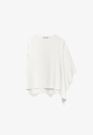 Asymmetrisches weißes ärmelloses Top aus glattem Stoff, mit einer drapierten Seite und Rundhalsausschnitt. Einfaches, sauberes Design.